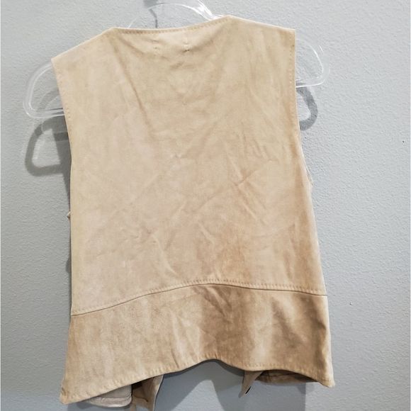 NWT Beige suede vest - Picture 2 of 3